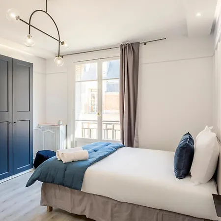 Square Villaret Aparthotel 4*