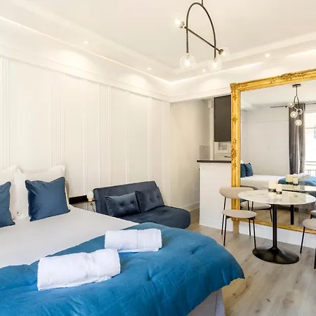 Square Villaret Aparthotel 4*